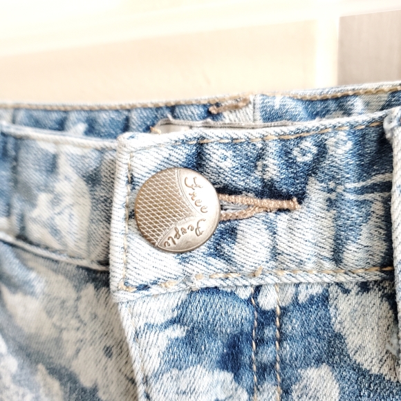 Free People floral print jeans - Picture 4 of 10